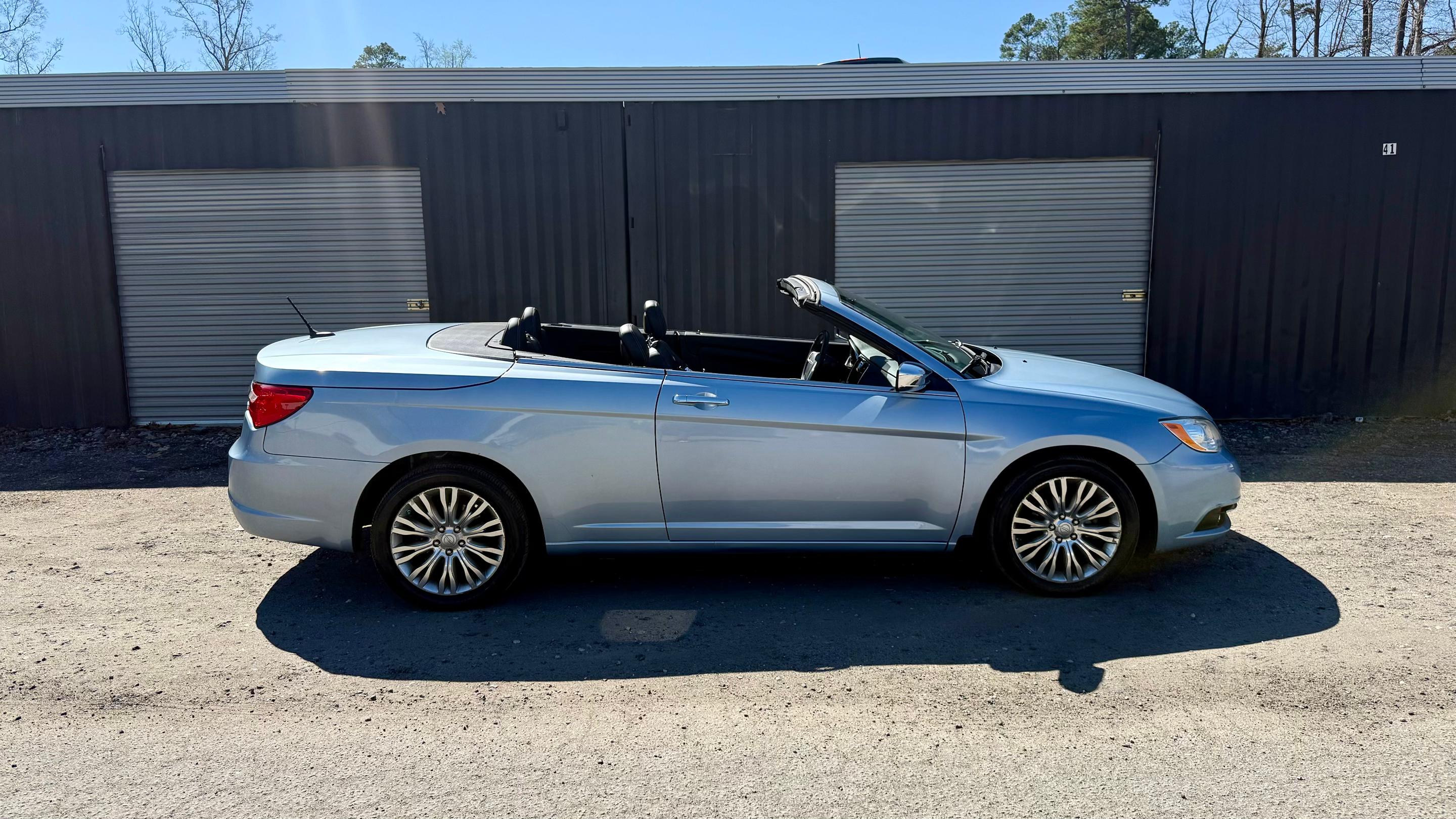 Chrysler 200 2014 in 