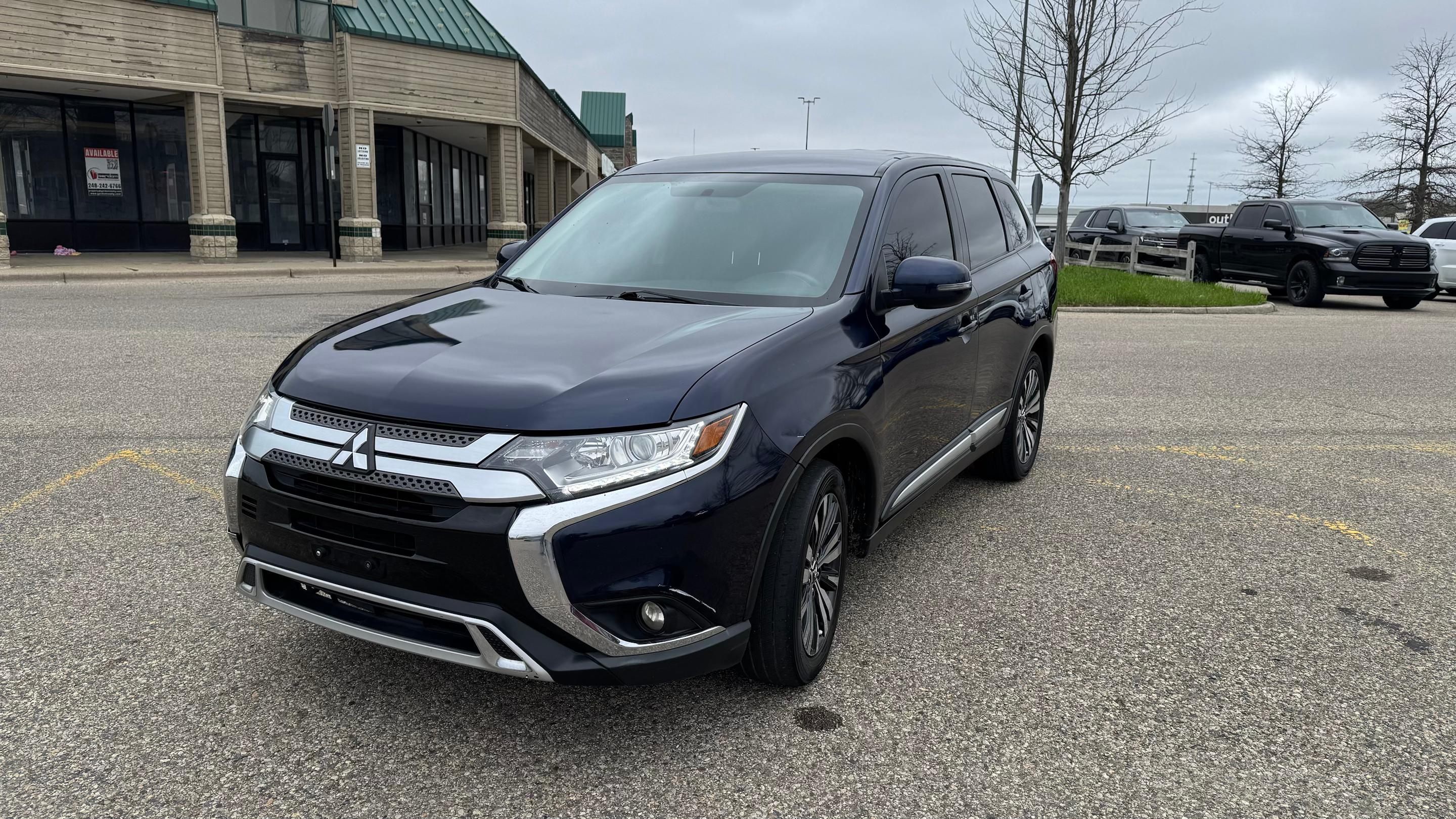 Mitsubishi Outlander 2019 in Flint, MI