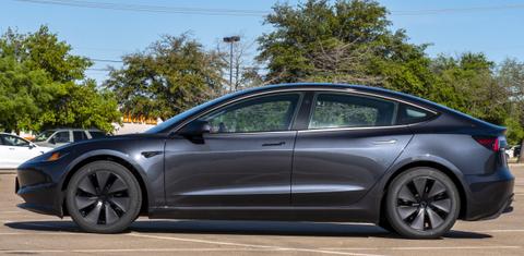 Tesla Model 3 2024