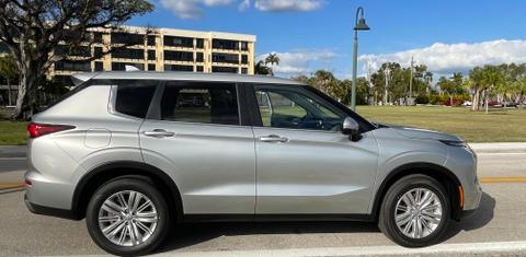 Mitsubishi Outlander 2024