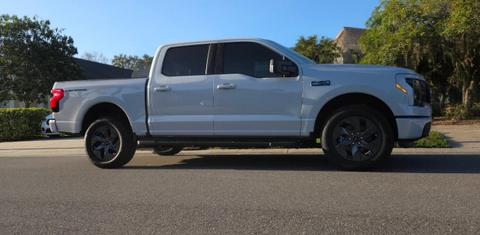 Ford F-150 Lightning 2025