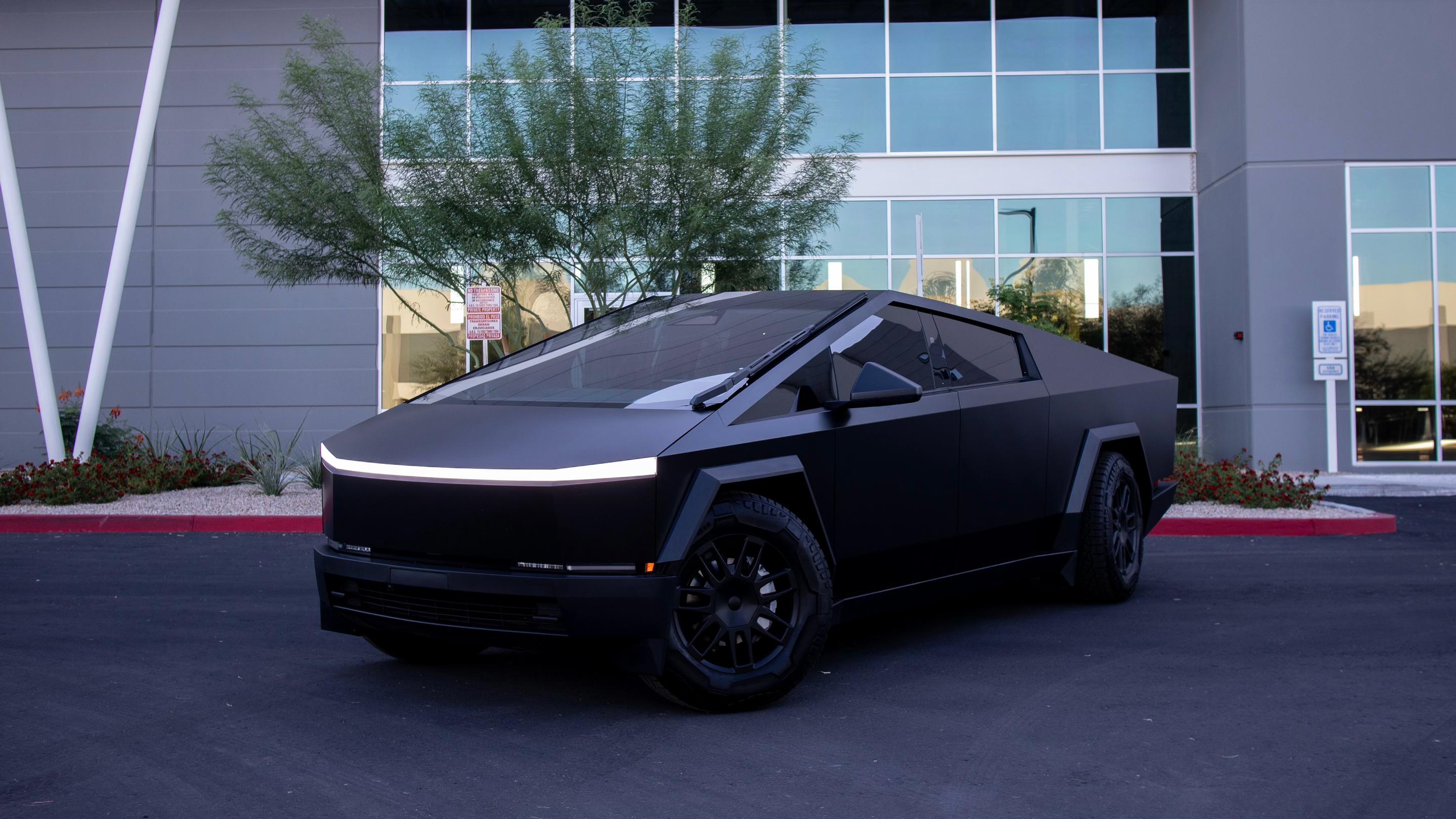 Tesla Cybertruck 2024 in Phoenix, AZ