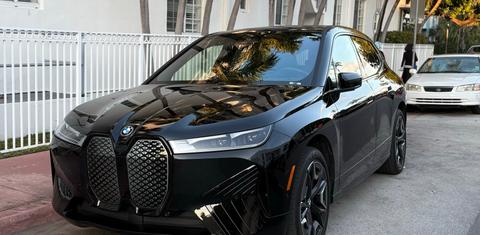 BMW iX 2025