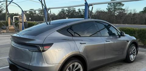 Tesla Model Y 2026