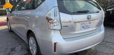 Toyota Prius v 2014