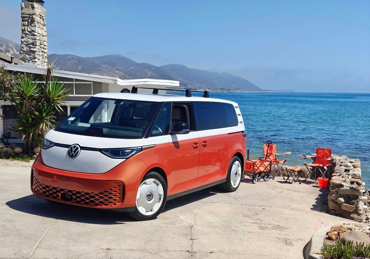 Volkswagen ID. Buzz 2025 in Camarillo, CA