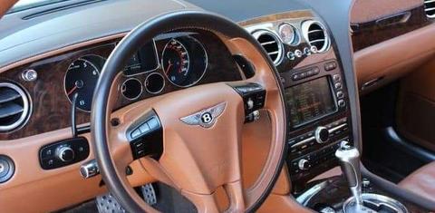 Bentley Continental Flying Spur 2011