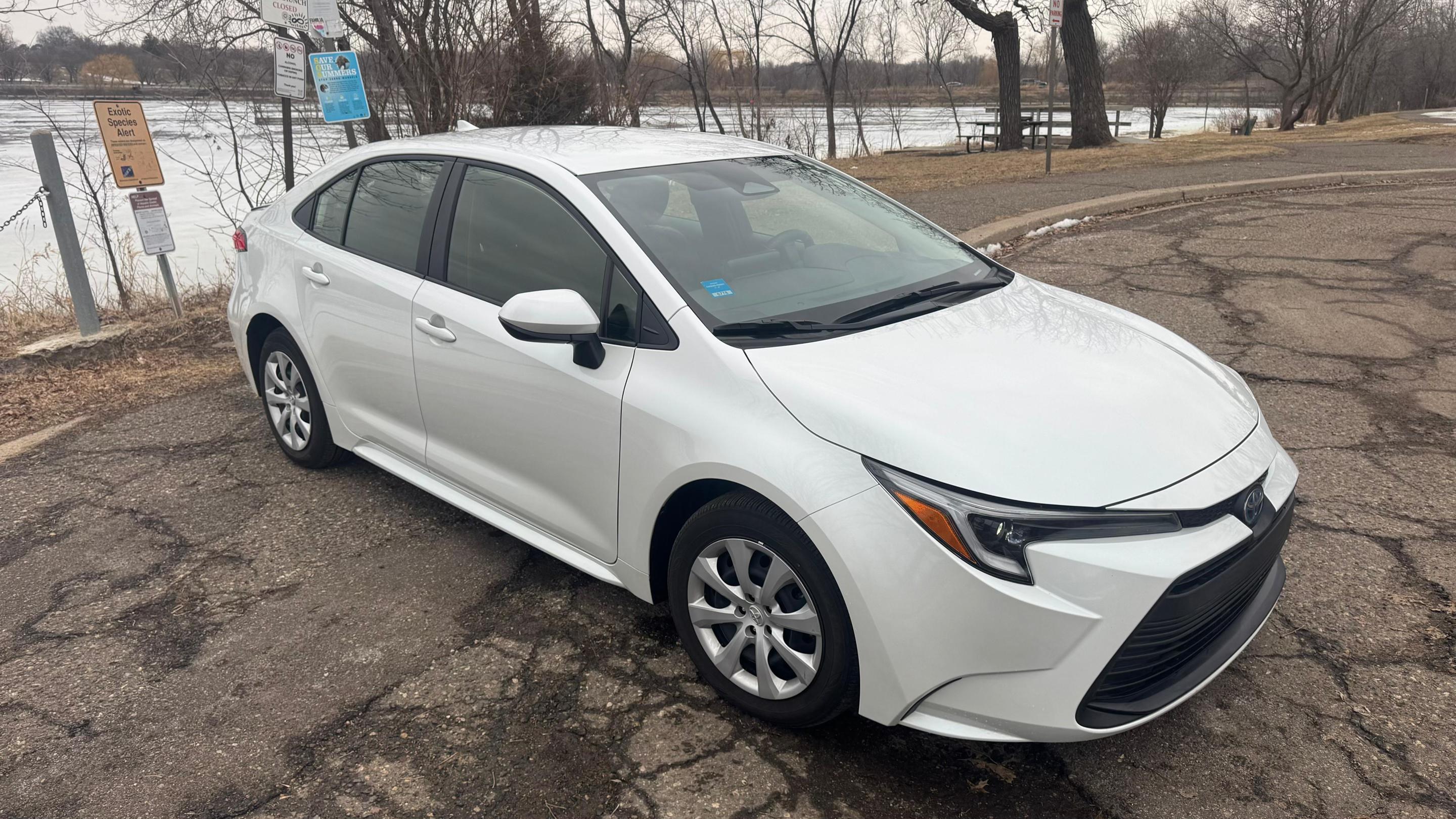 Toyota Corolla Hybrid 2025 in Minneapolis, MN