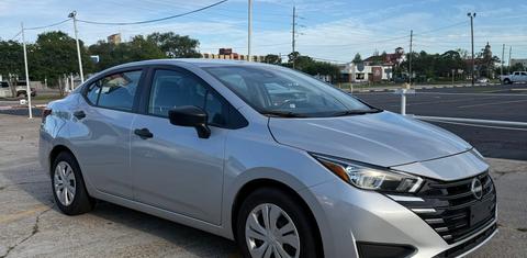 Nissan Versa 2024
