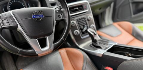 Volvo V60 Cross Country 2016