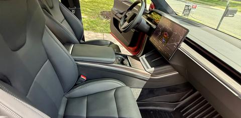 Tesla Model X 2024