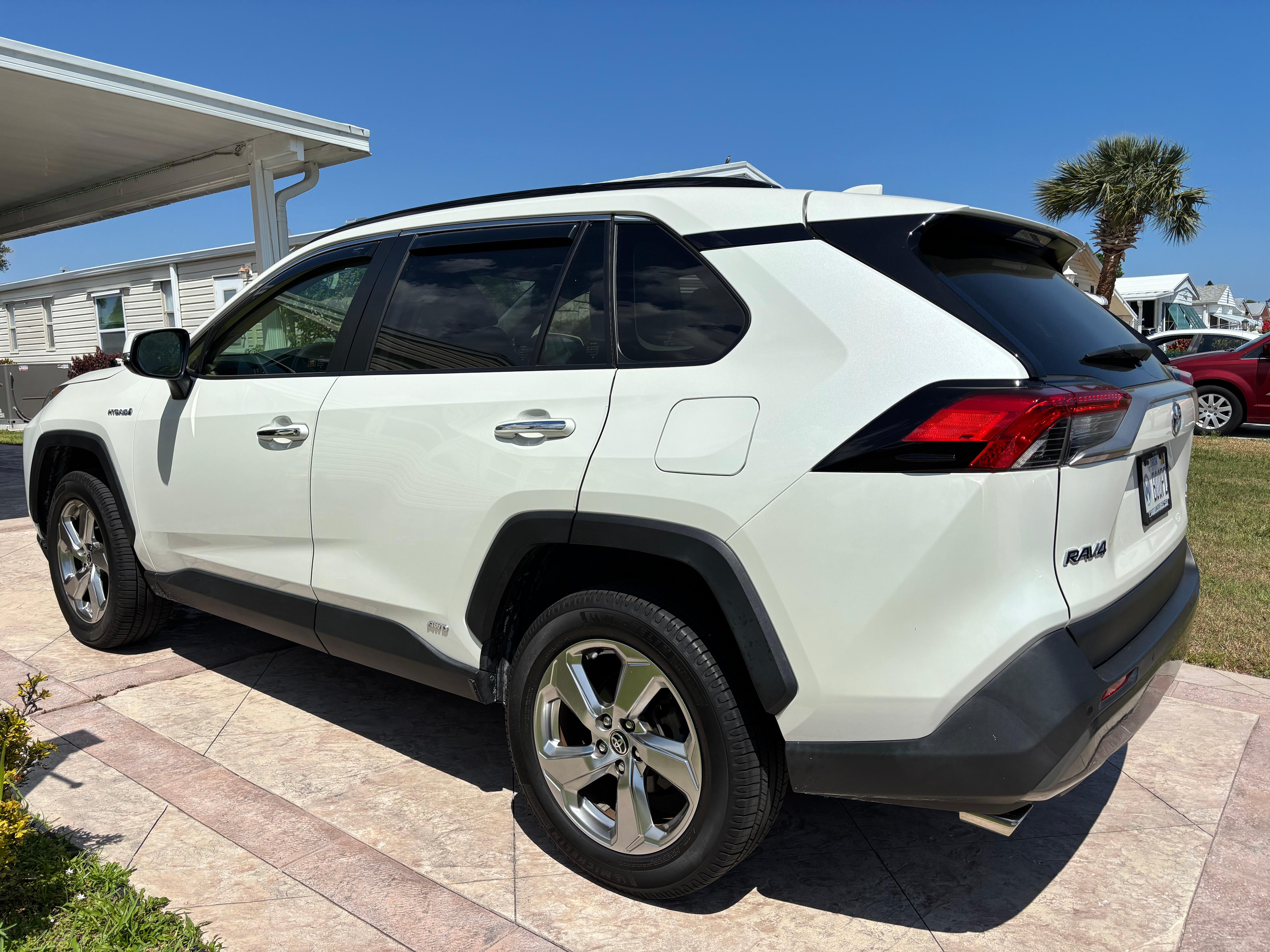 Toyota RAV4 Hybrid 2020 in 