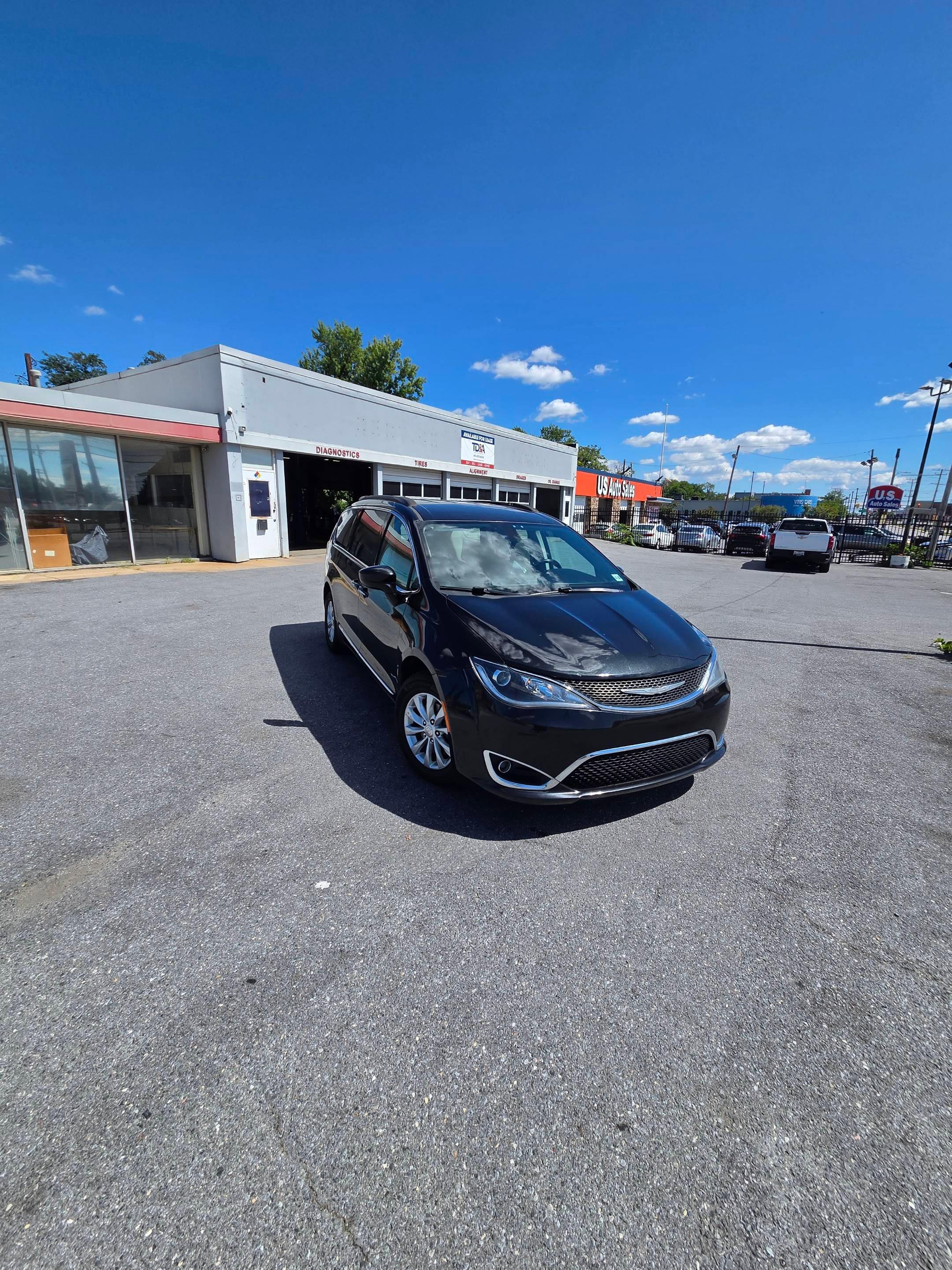 Chrysler Pacifica 2017 in Baltimore, MD