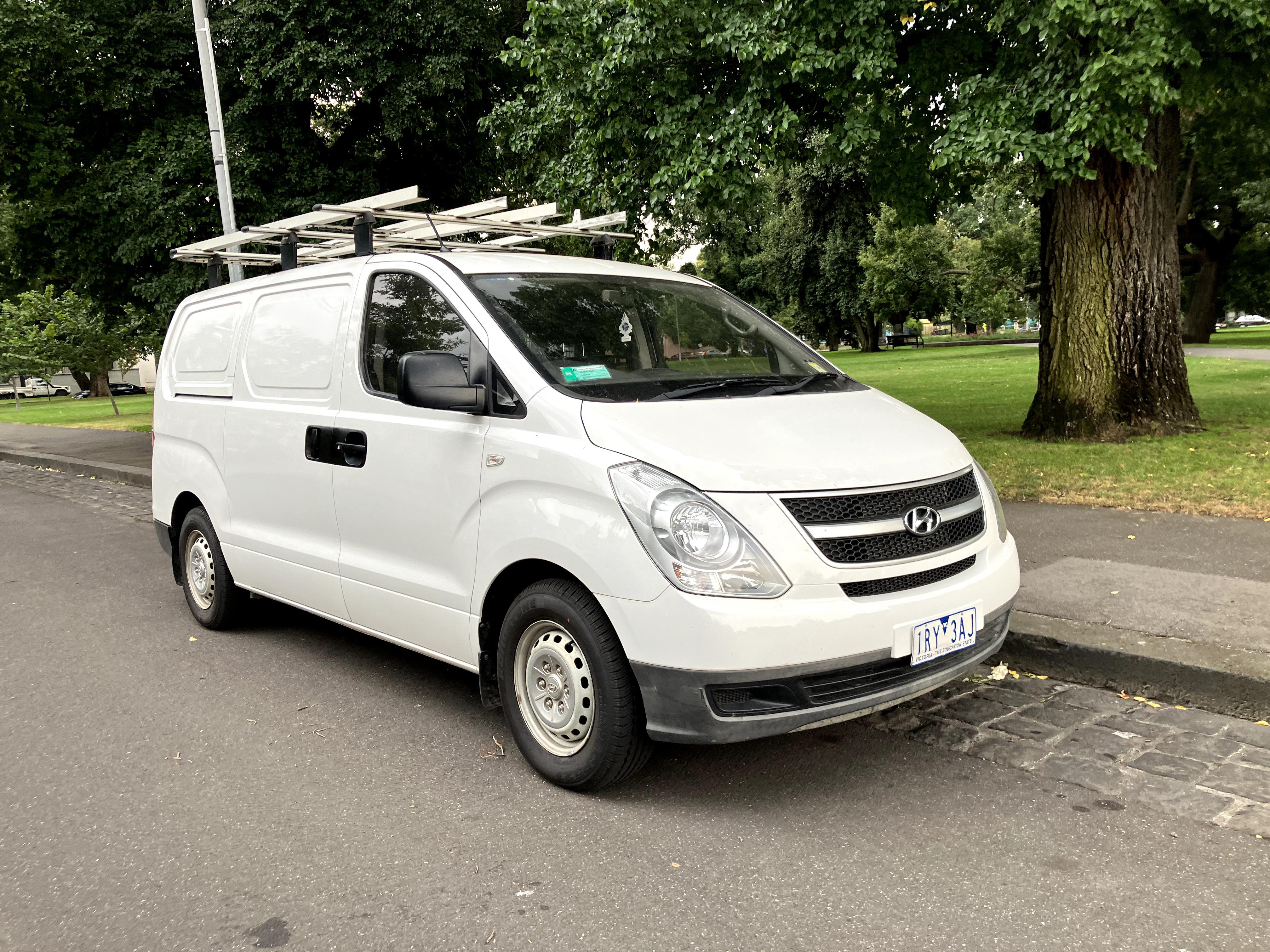 Hyundai iLOAD 2014 in East Melbourne