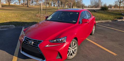 Lexus IS 2019