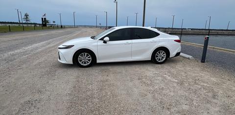 Toyota Camry Hybrid 2025