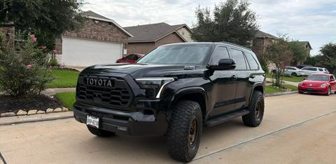 Toyota Sequoia 2024