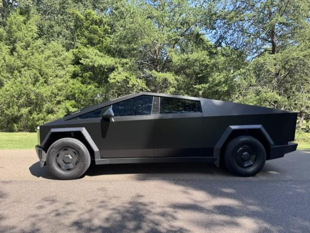 Tesla Cybertruck 2026 in Collierville, TN