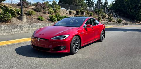 Tesla Model S 2020