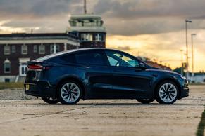 Tesla Model Y 2026 in Newark