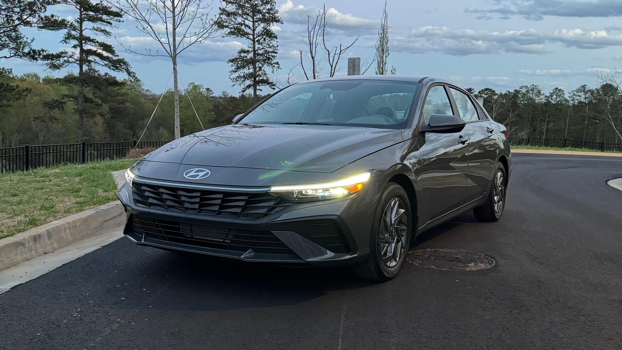 Hyundai Elantra 2024 in Woodstock, GA