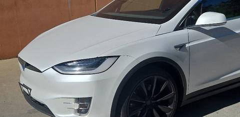 Tesla Model X 2021