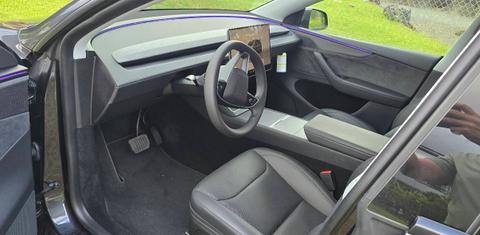 Tesla Model Y 2026