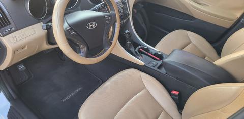 Hyundai Sonata Hybrid 2012