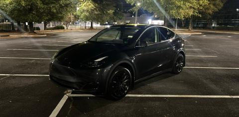 Tesla Model Y 2024