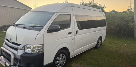 Toyota HIACE 2016