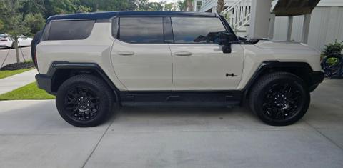 GMC HUMMER EV SUV 2026