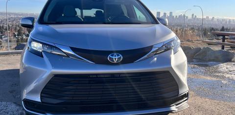 Toyota Sienna 2025
