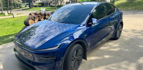 Tesla Model Y 2026