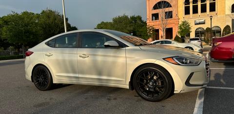 Hyundai Elantra 2017