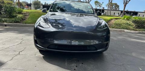 Tesla Model Y 2025