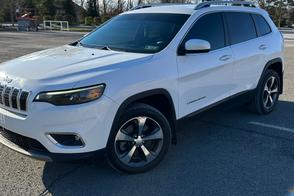 Jeep Cherokee car