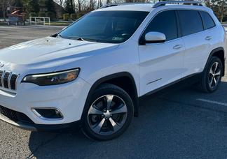 Jeep Cherokee car