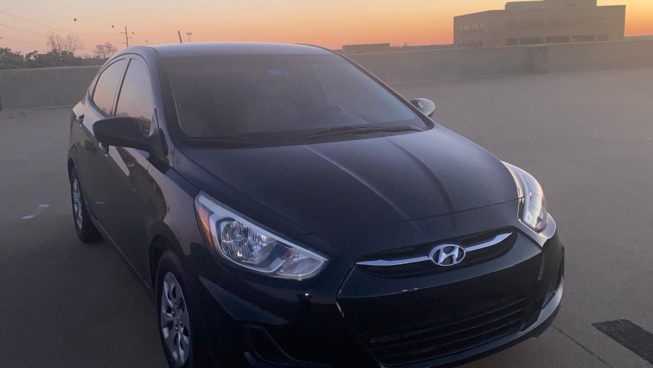 Hyundai accent 2016 blue top