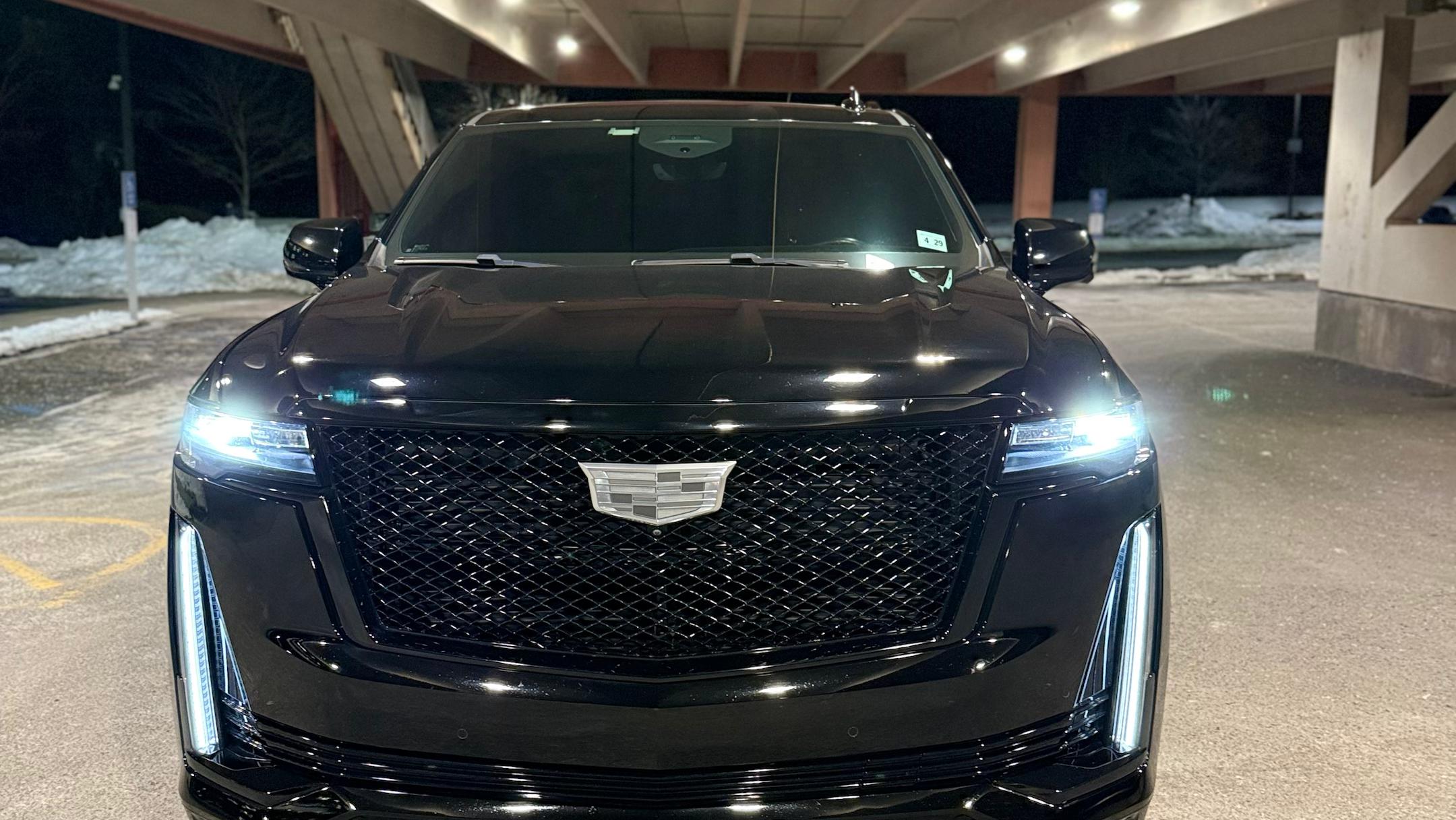 Cadillac Escalade ESV 2024 in 