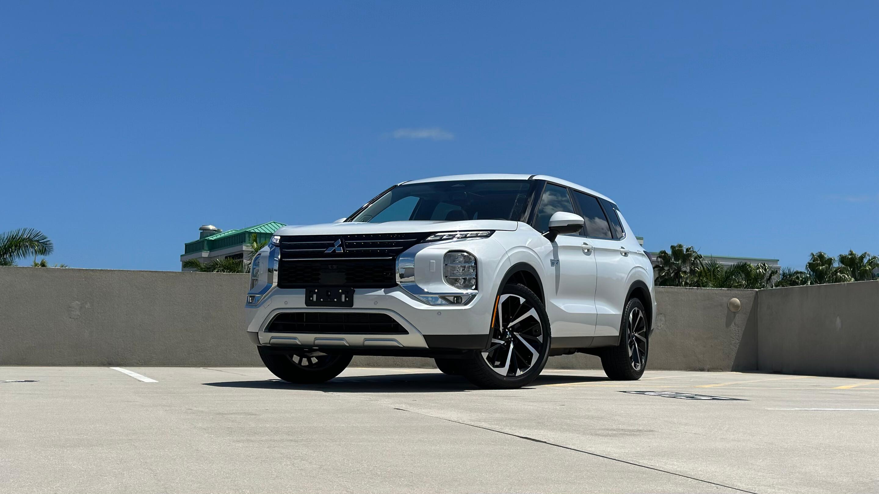 Mitsubishi Outlander Plug-In Hybrid 2025 in Fort Lauderdale, FL