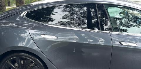 Tesla Model S 2016