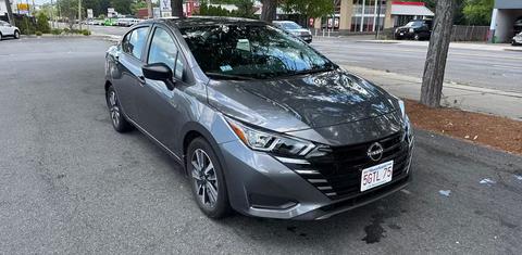 Nissan Versa 2024