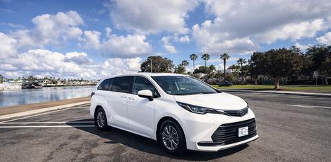 Toyota Sienna 2026