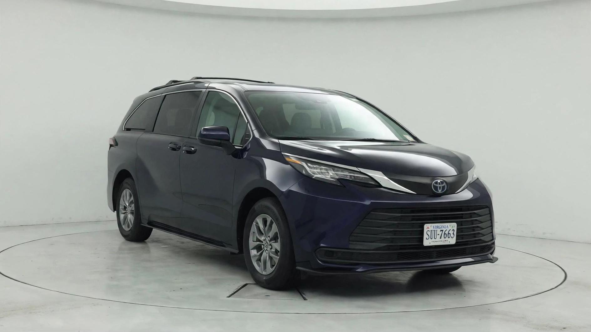 Toyota Sienna 2021 in Herndon, VA