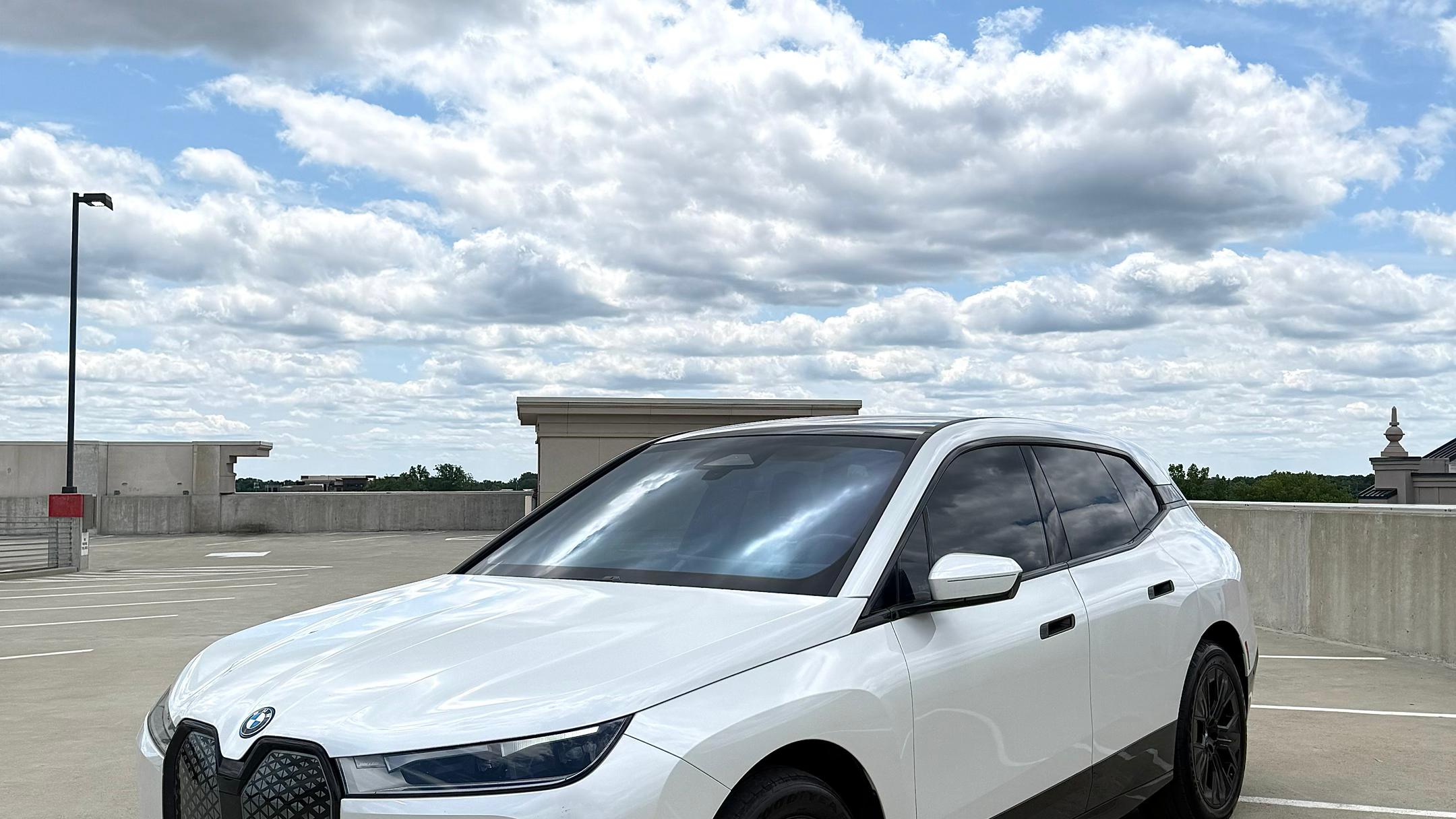 BMW iX 2023 in Westfield, IN