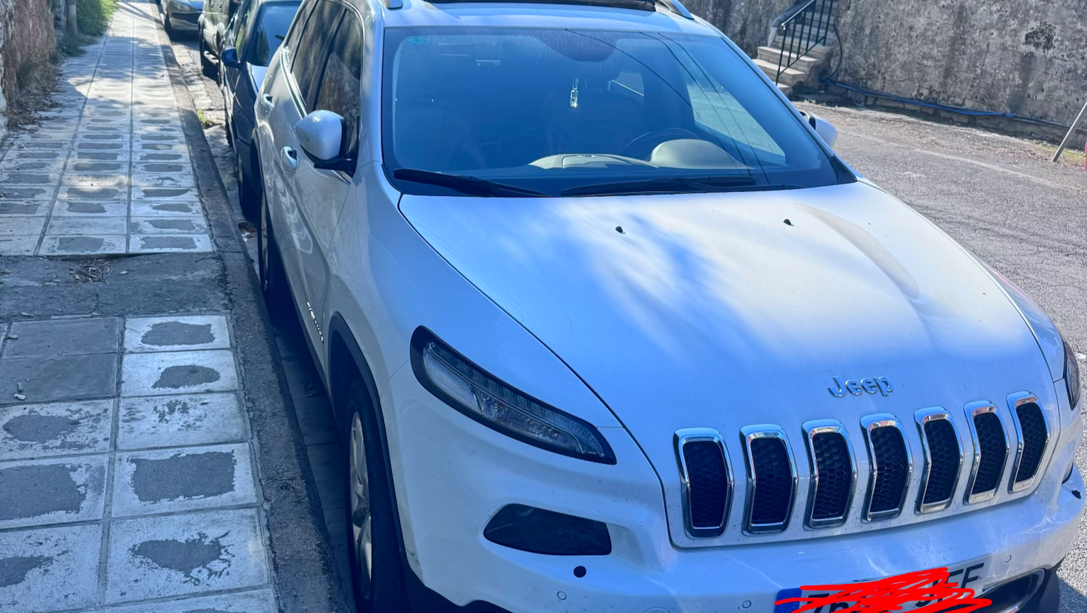 Jeep CHEROKEE 2015 à Saint-claude
