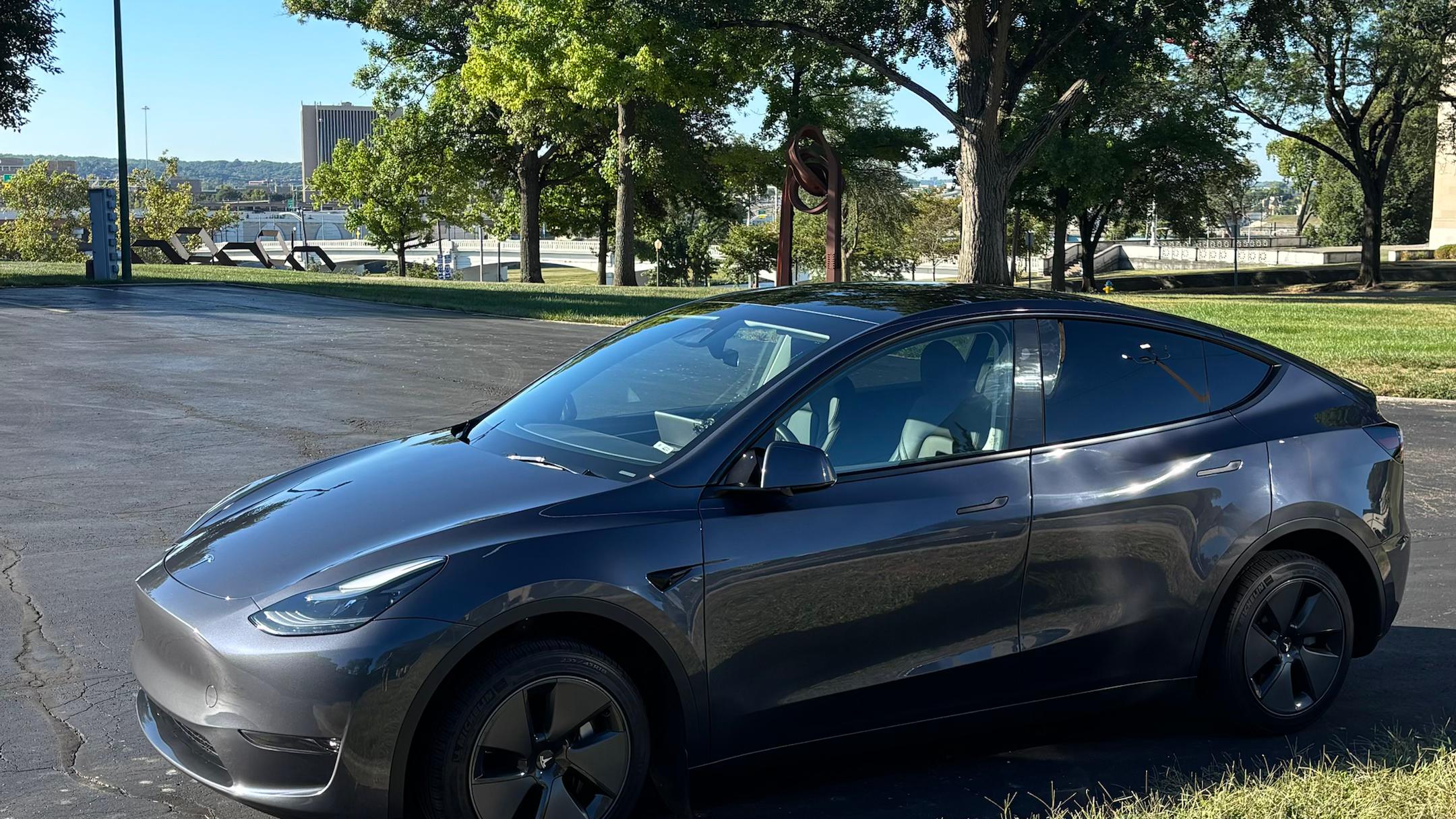 Tesla Model Y 2023 in Kettering, OH