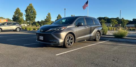 Toyota Sienna 2025