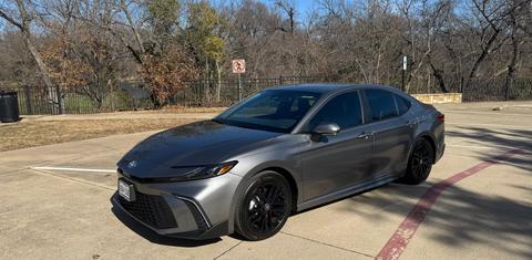 Toyota Camry Hybrid 2026