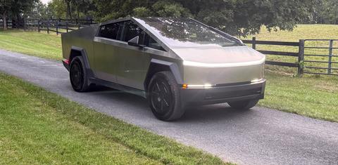 Tesla Cybertruck 2025